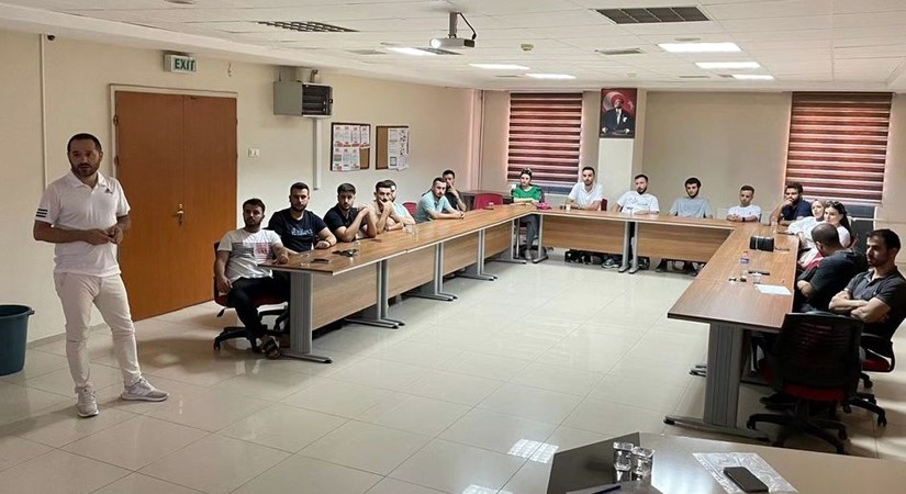 Siirt’te ambulans servisi personellerine eğitim verildi