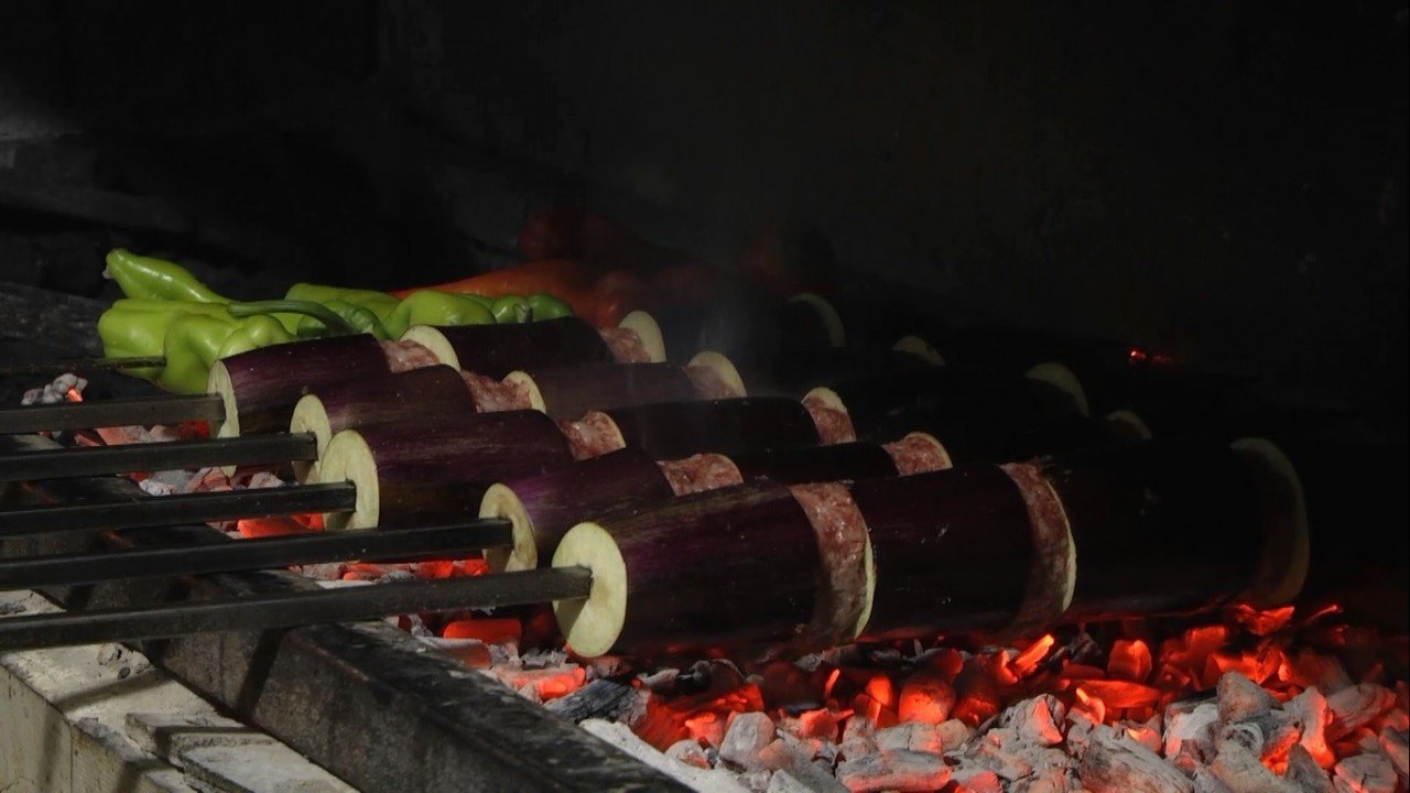 Tescilli Birecik patlıcanında hasat zamanı