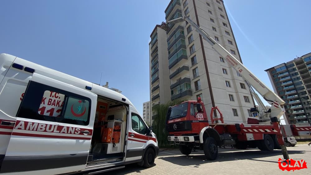 Diyarbakır'da korkutan yangın, çok sayıda çocuk dumandan etkilendi