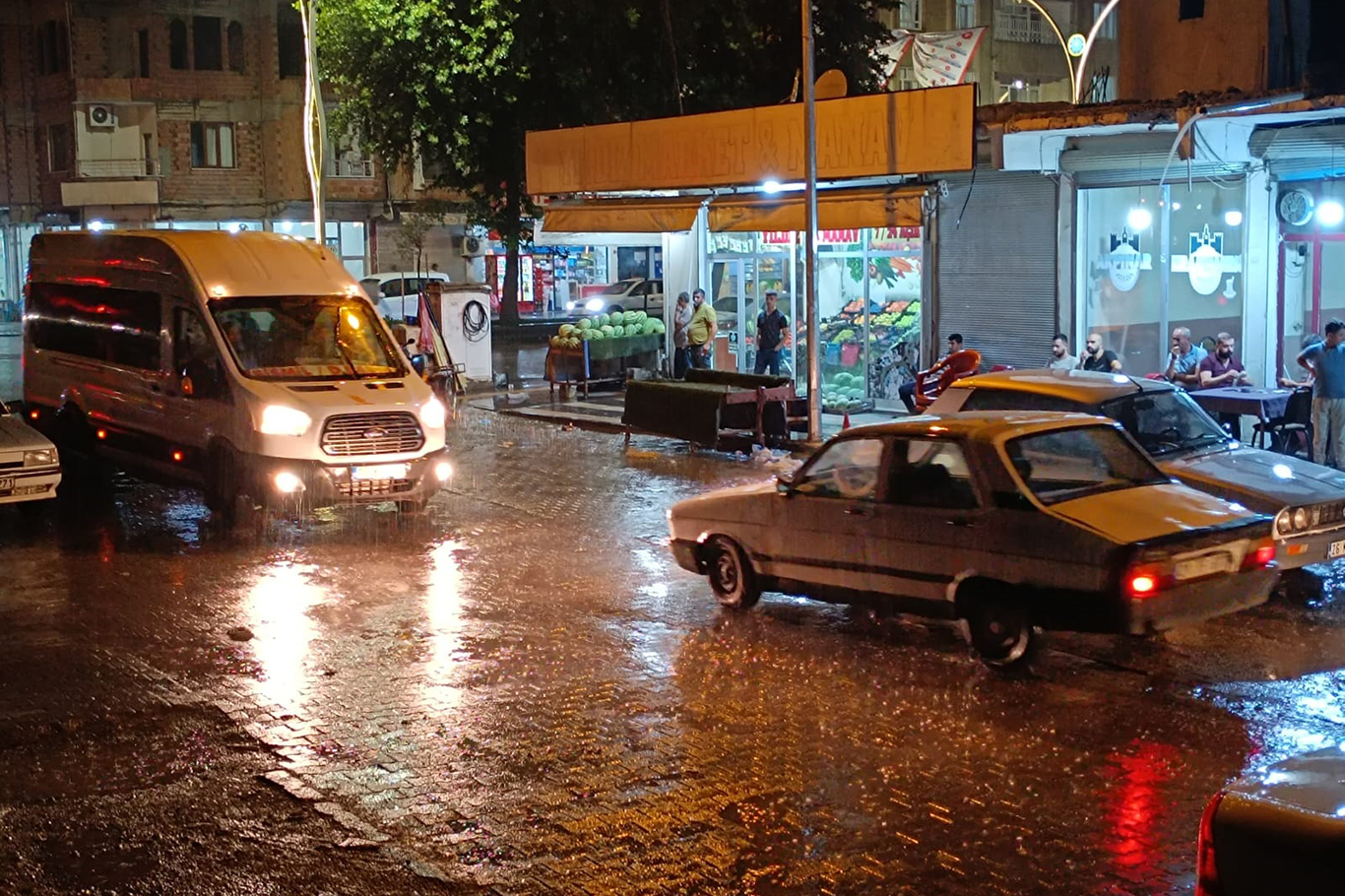 Diyarbakır’da Gece boyu yağmur