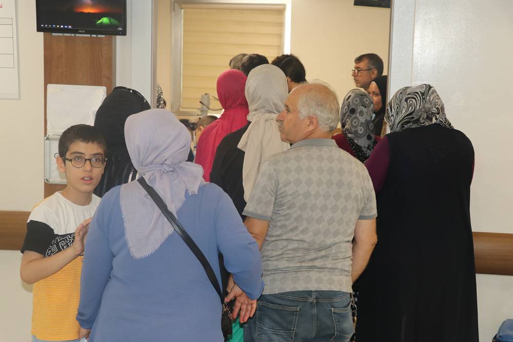 Gaziantep'teki hastanelerin yoğunluğu mağduriyetlere sebep oluyor