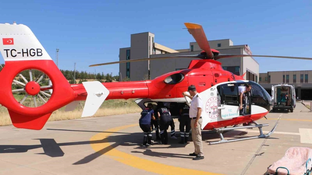 Ambulans helikopter 93 yaşındaki hasta için havalandı