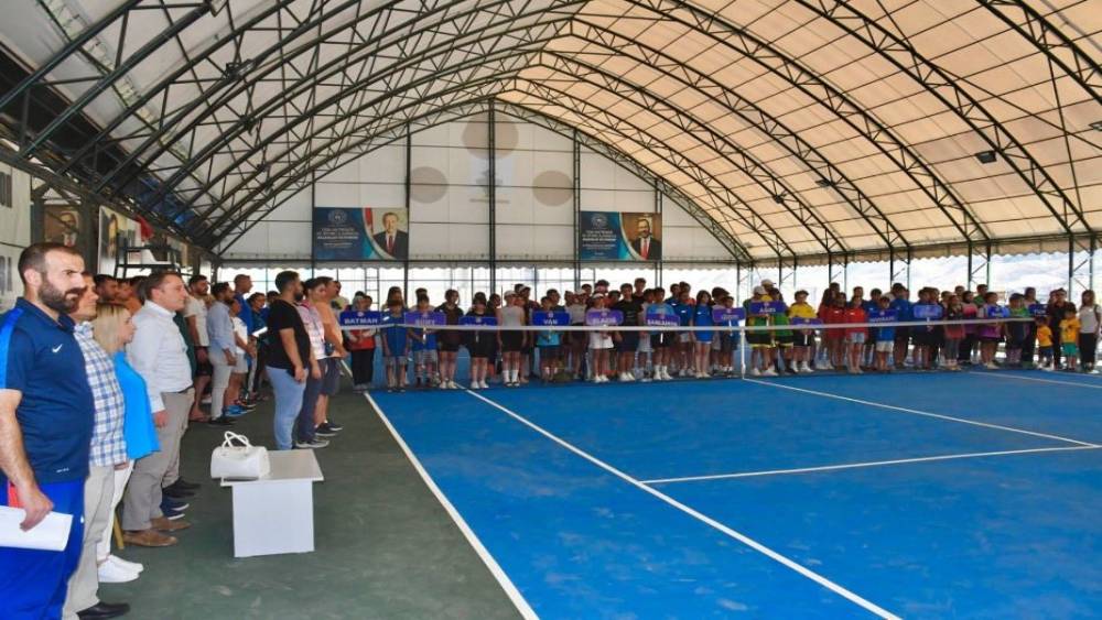 Şırnak’ta ANALİG tenis çeyrek final müsabakaları başladı