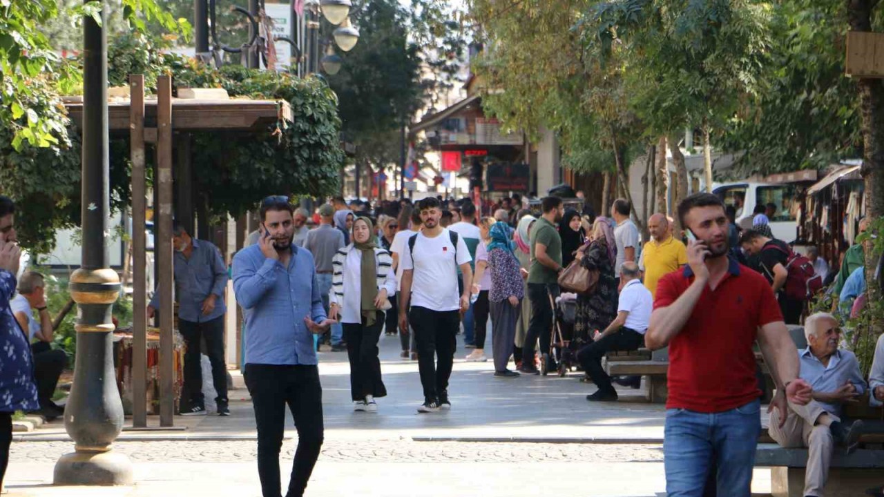 Prof. Dr. Şenyiğit: “Eris varyantının yayılım özelliği çok fazladır”