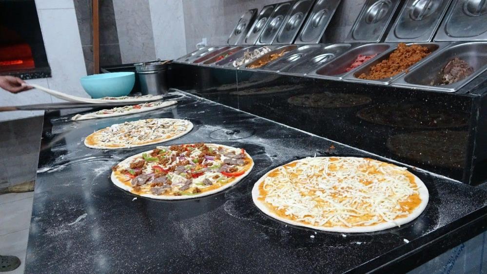 Süryani köyü açılan pizza dükkanı ile lezzet durağı haline geldi - VİDEOLU