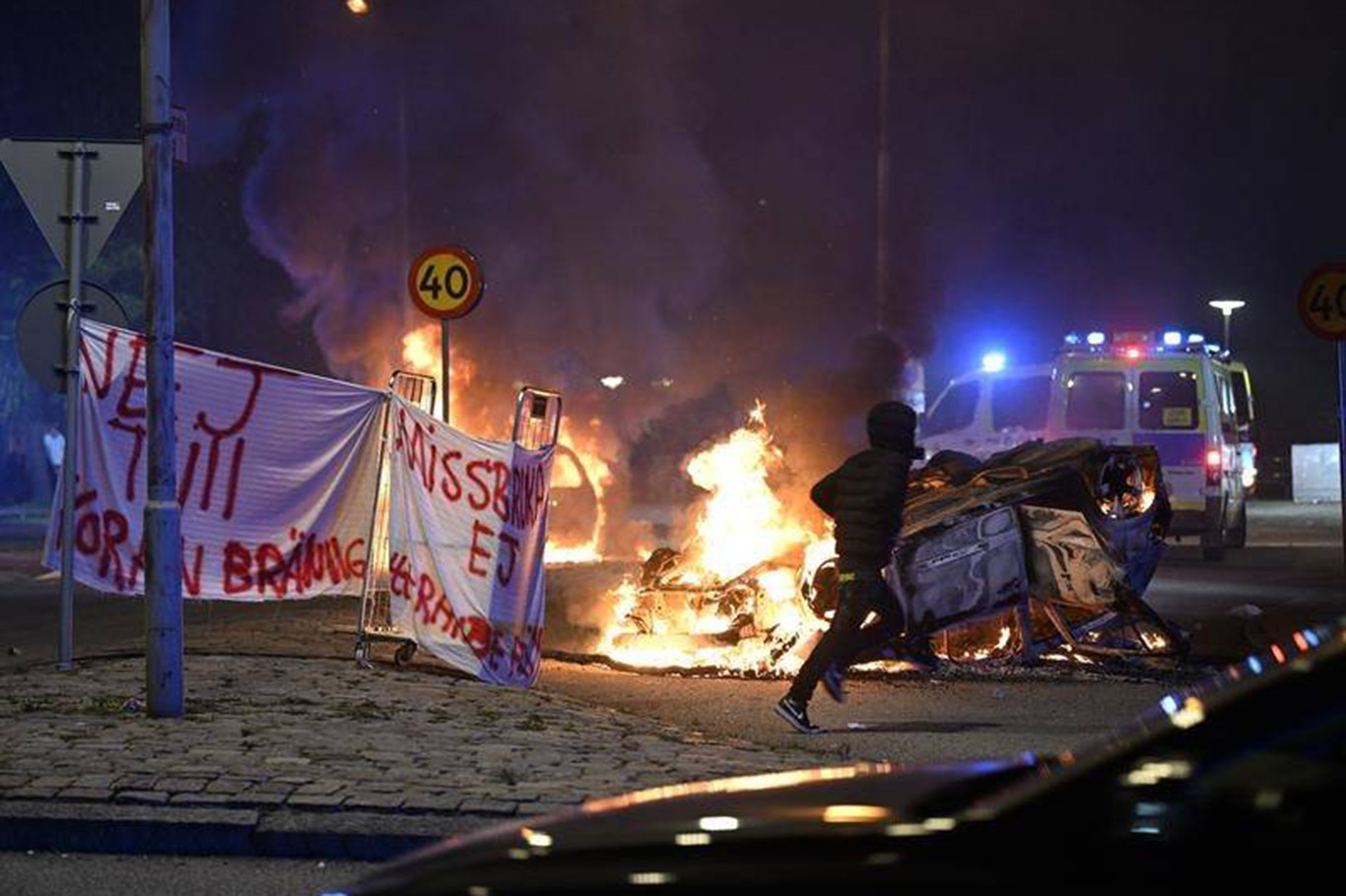 İsveç'te "Kur'an yakma" protestoları