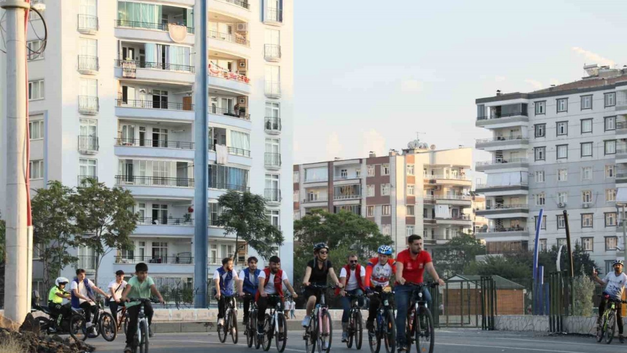 Diyarbakır’da 150 sporcu sağlıklı yaşam için pedal çevirdi