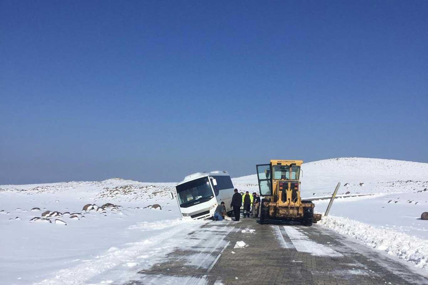 4 ilde 165 yol ulaşıma kapandı