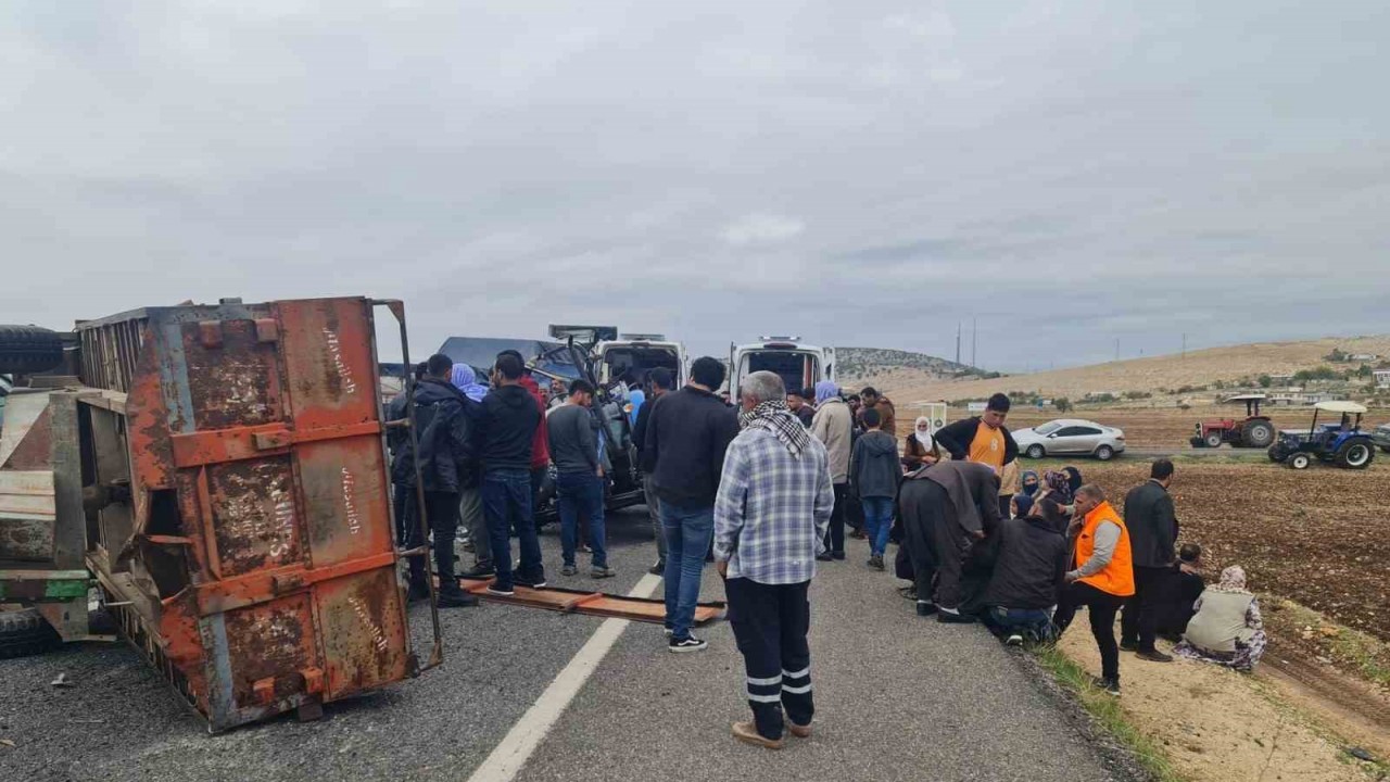 Ergani'de tır ile traktör çarpıştı: 1 ölü, 1 yaralı