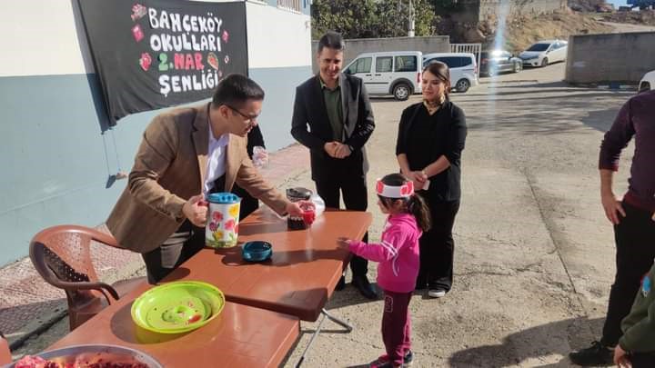 Okul bahçelerinde nar şenliği yapıldı