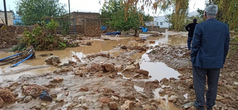 Su taşkını nedeniyle vatandaşların zor anları