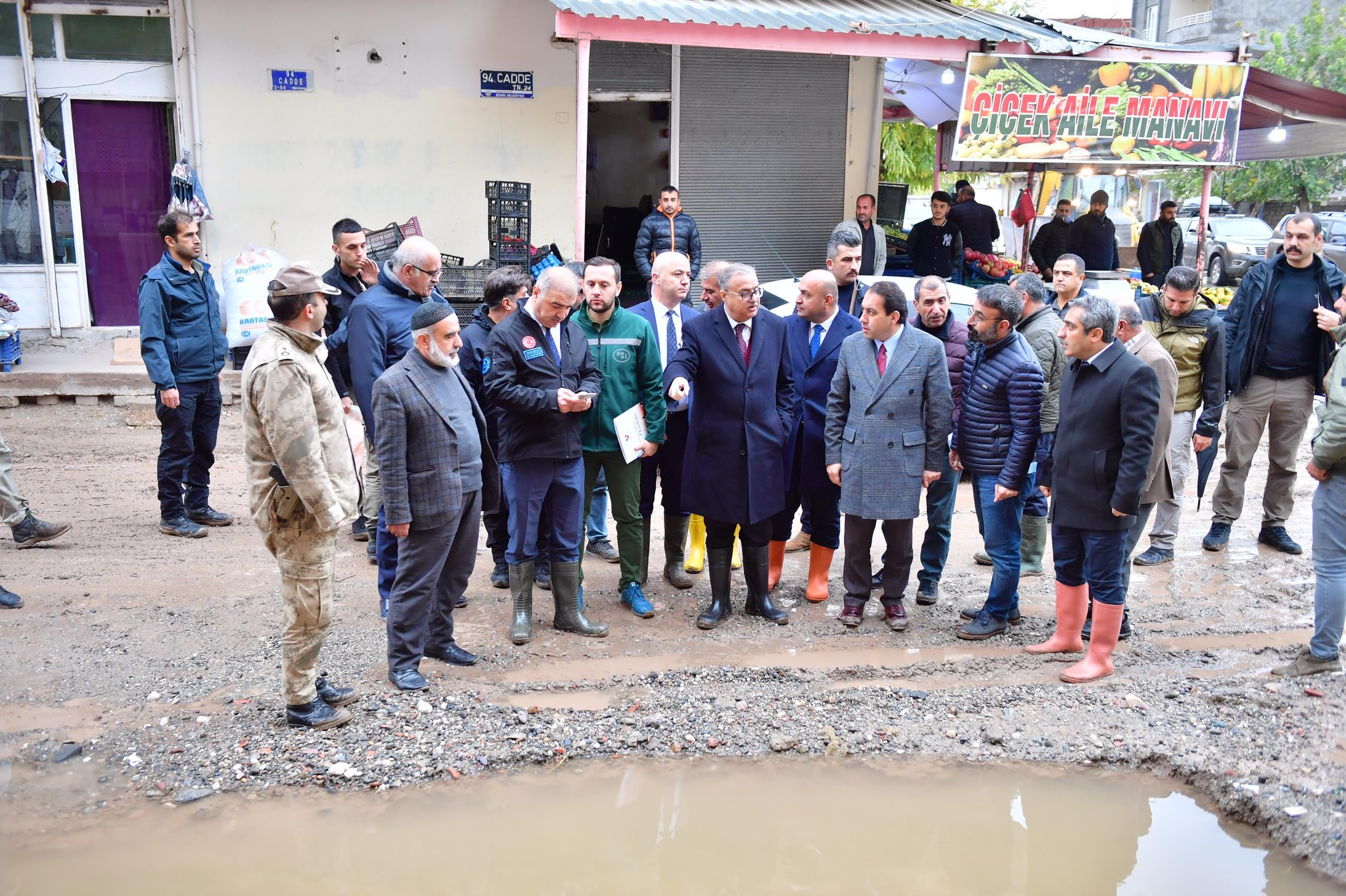 Vali Su Sel Felaketinden Zarar Gören Bismil'de