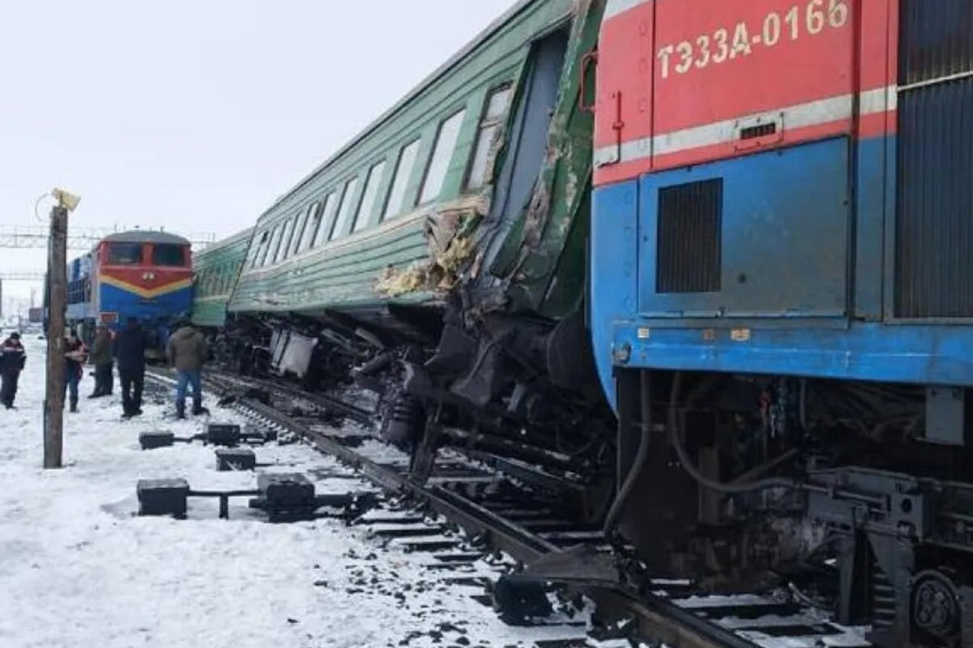 Rusya’da iki tren kafa kafaya çarpıştı: 25 yaralı