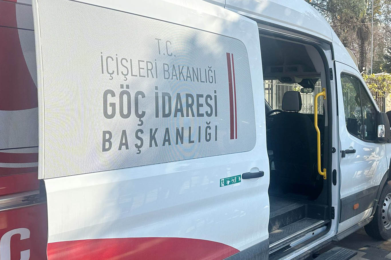 20 ilde 74 göçmen kaçakçısı ve 1510 düzensiz göçmen yakalandı