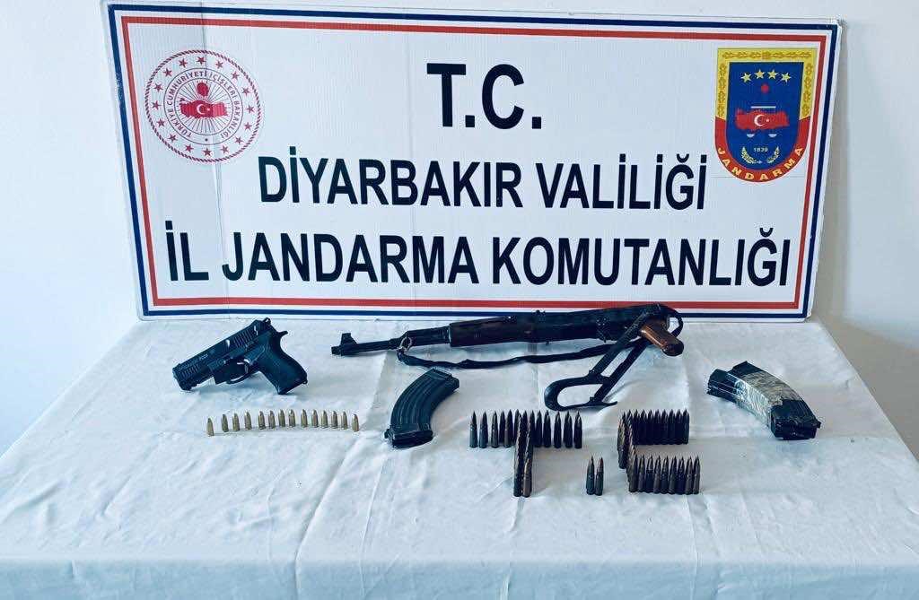 Diyarbakır'da Jandarma ruhsatsız silah operasyonu yaptı