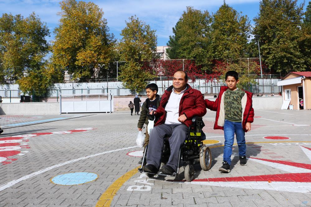 Diyarbakırlı örnek baba: Engelliyiz diye bahane aramıyoruz