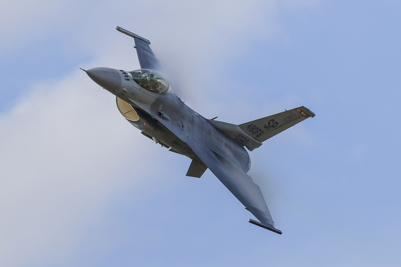 F-16 savaş uçağı düştü