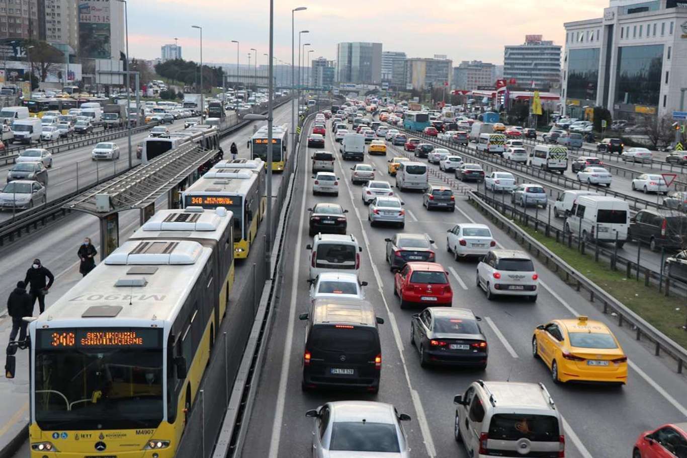 Kasım ayında 182 bin taşıtın trafiğe kaydı yapıldı