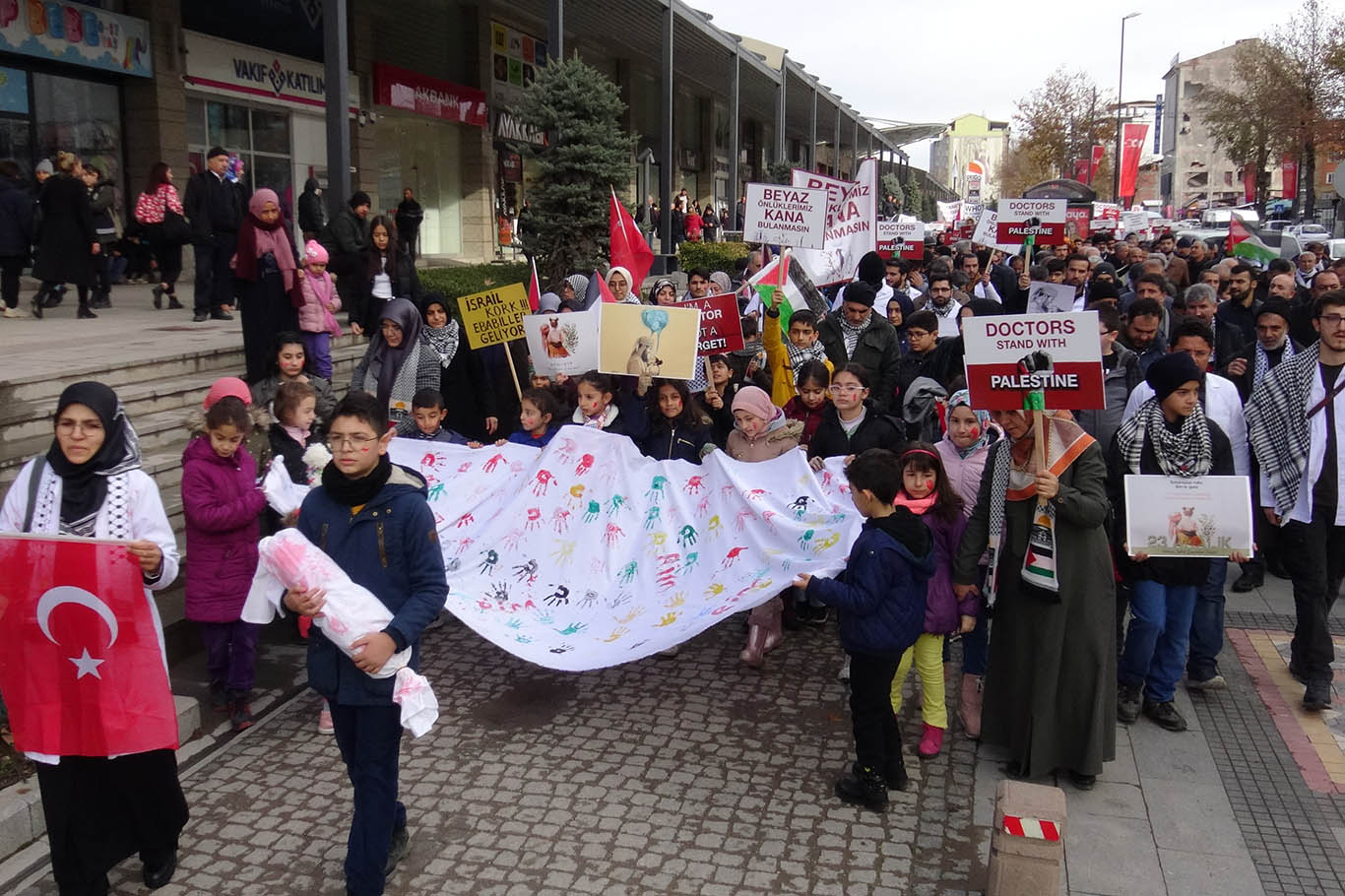 Malatya'da insanlık adına "Sessiz Yürüyüş"