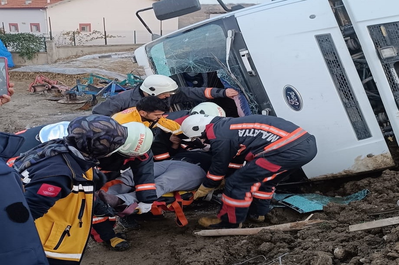 Malatya'da trafik kazaları: 3 yaralı