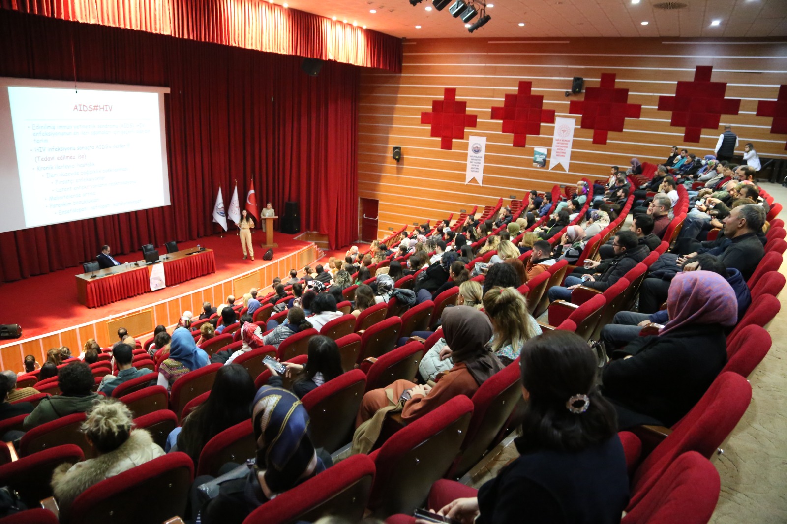 Diyarbakır’da “HIV/AIDS Farkındalık Semineri” Yapıldı 