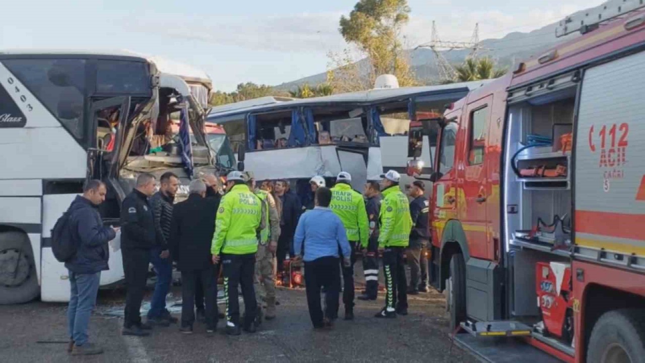 İşçi servisleri çarpıştı: 6 yaralı