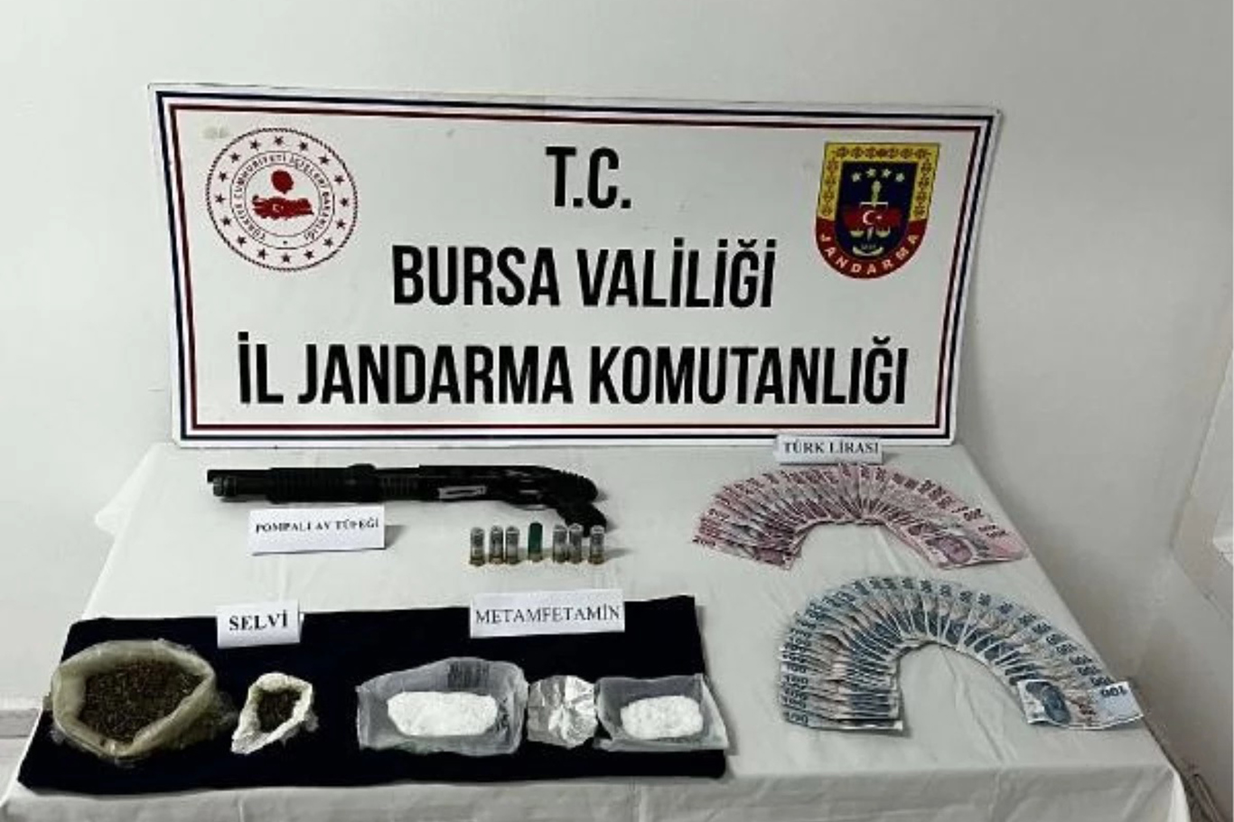 Bursa'da uyuşturucu ele geçirildi, 2 kişi gözaltına alındı