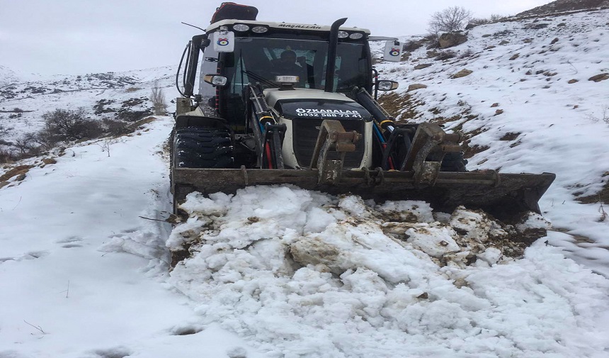 Büyükşehir Belediyesi, Kırsalda Kapanan 474 Kilometre Yolu Ulaşıma Açtı