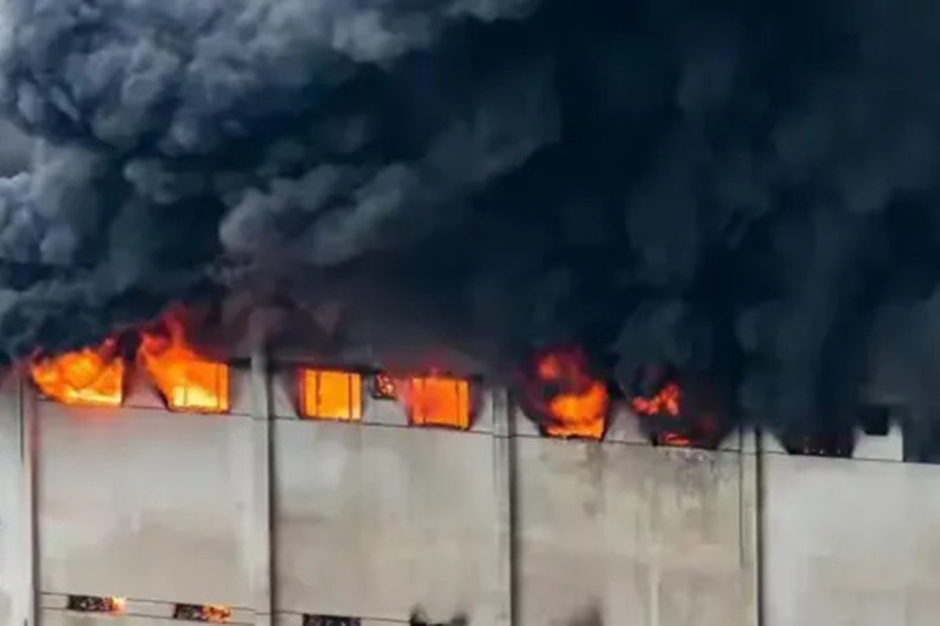 Çin'de okulda çıkan yangında 13 öğrenci hayatını kaybetti