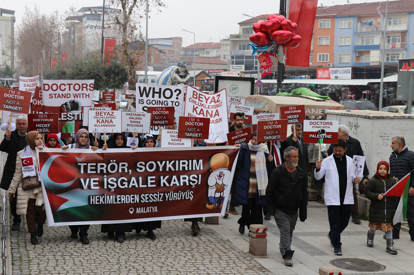 Hekimlerin sessiz yürüyüşü 10'uncu haftasında: Kanıksamayacağız, normalleştirmeyeceğiz!