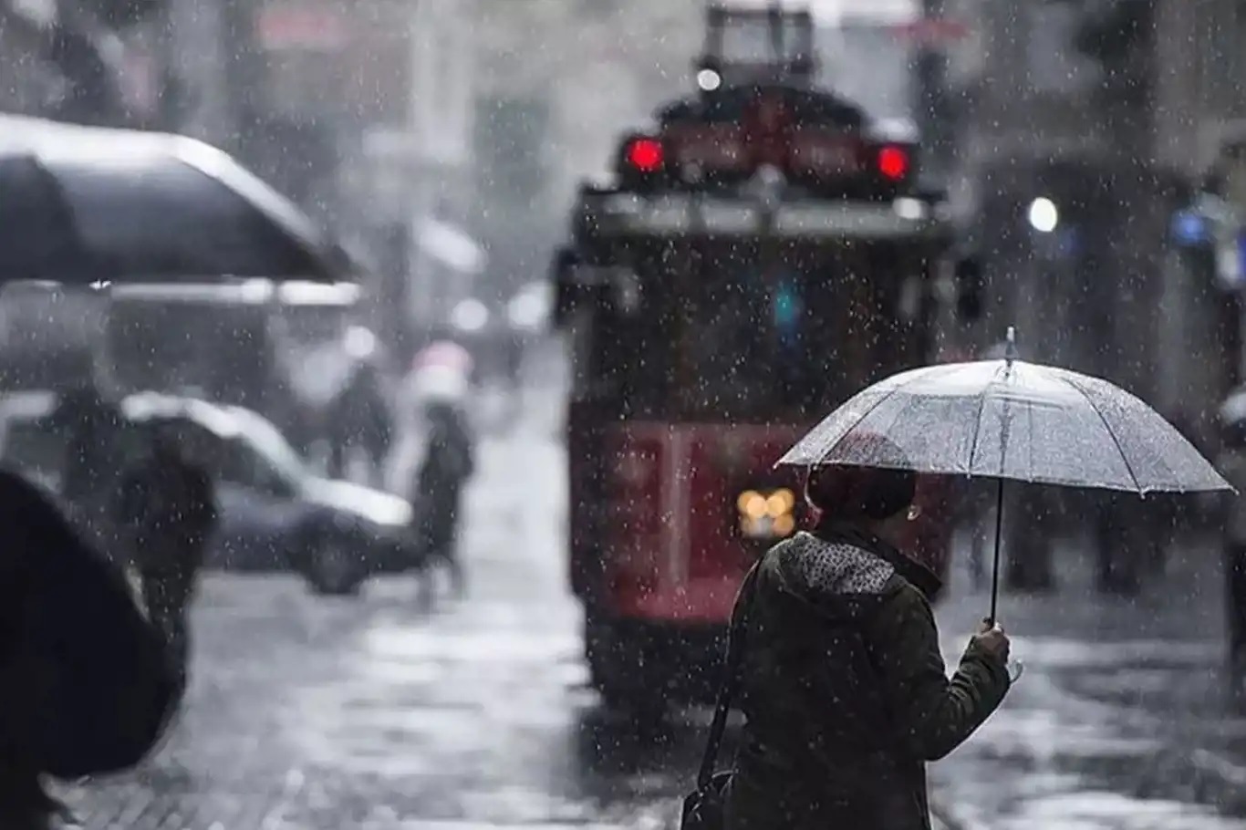 İstanbul için "kuvvetli" sağanak uyarısı