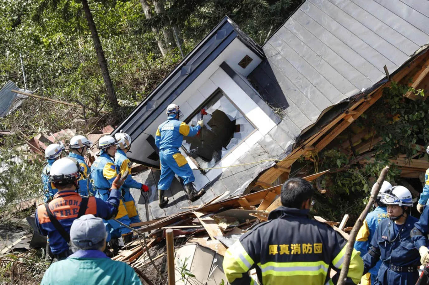 Japonya'daki depremde ölü sayısı 48'e yükseldi