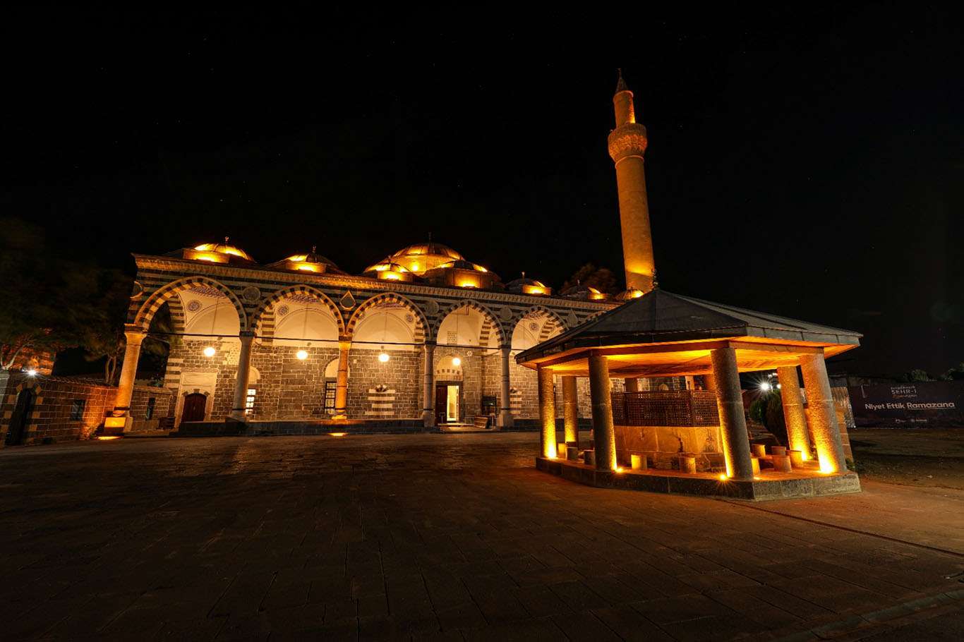 Türkiye'nin Tarihine Işık Tutan Diyarbakır Kurşunlu Camii