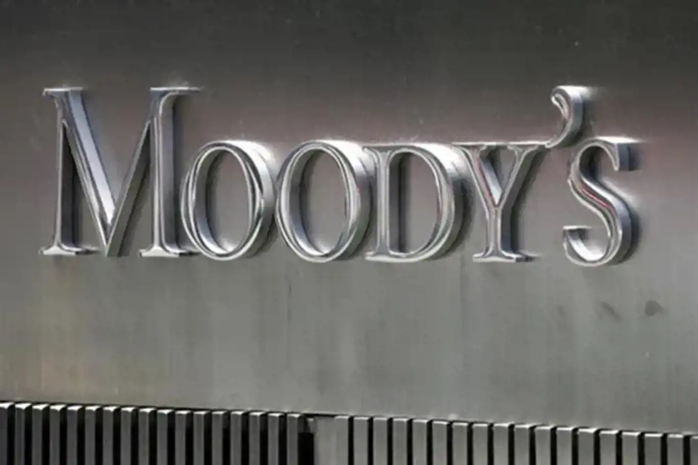 Moody's Türkiye'nin kredi notunu "pozitif"e çevirdi