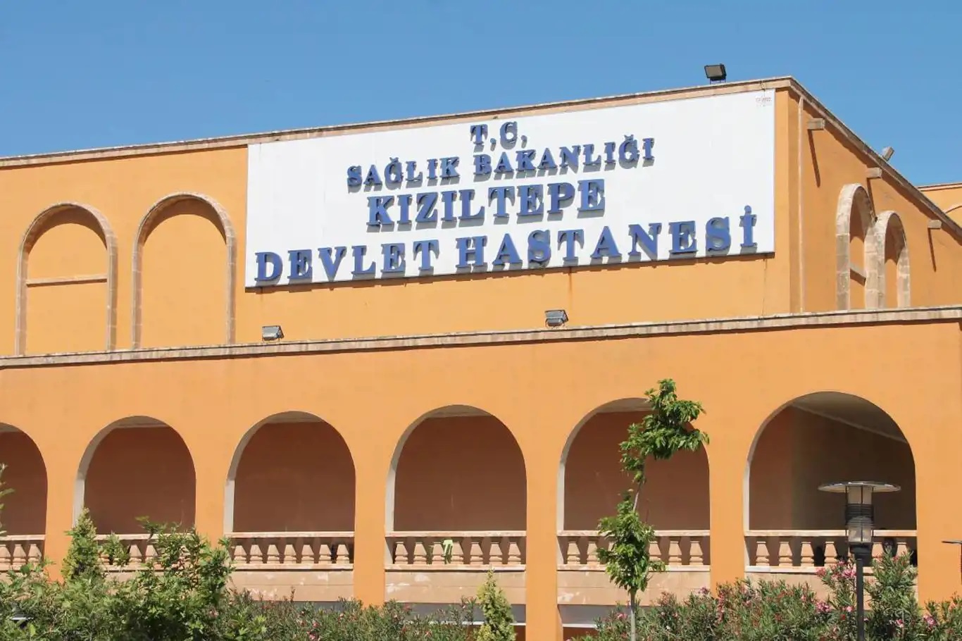 Otomobil şarampole devrildi: 5 yaralı