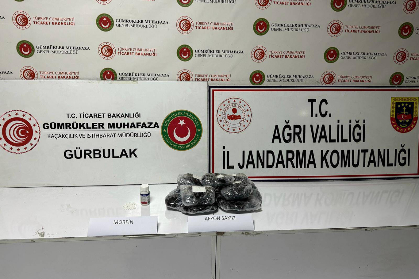 Sınır kapısında yapılan kontrollerde 10 kilo uyuşturucu ele geçirildi