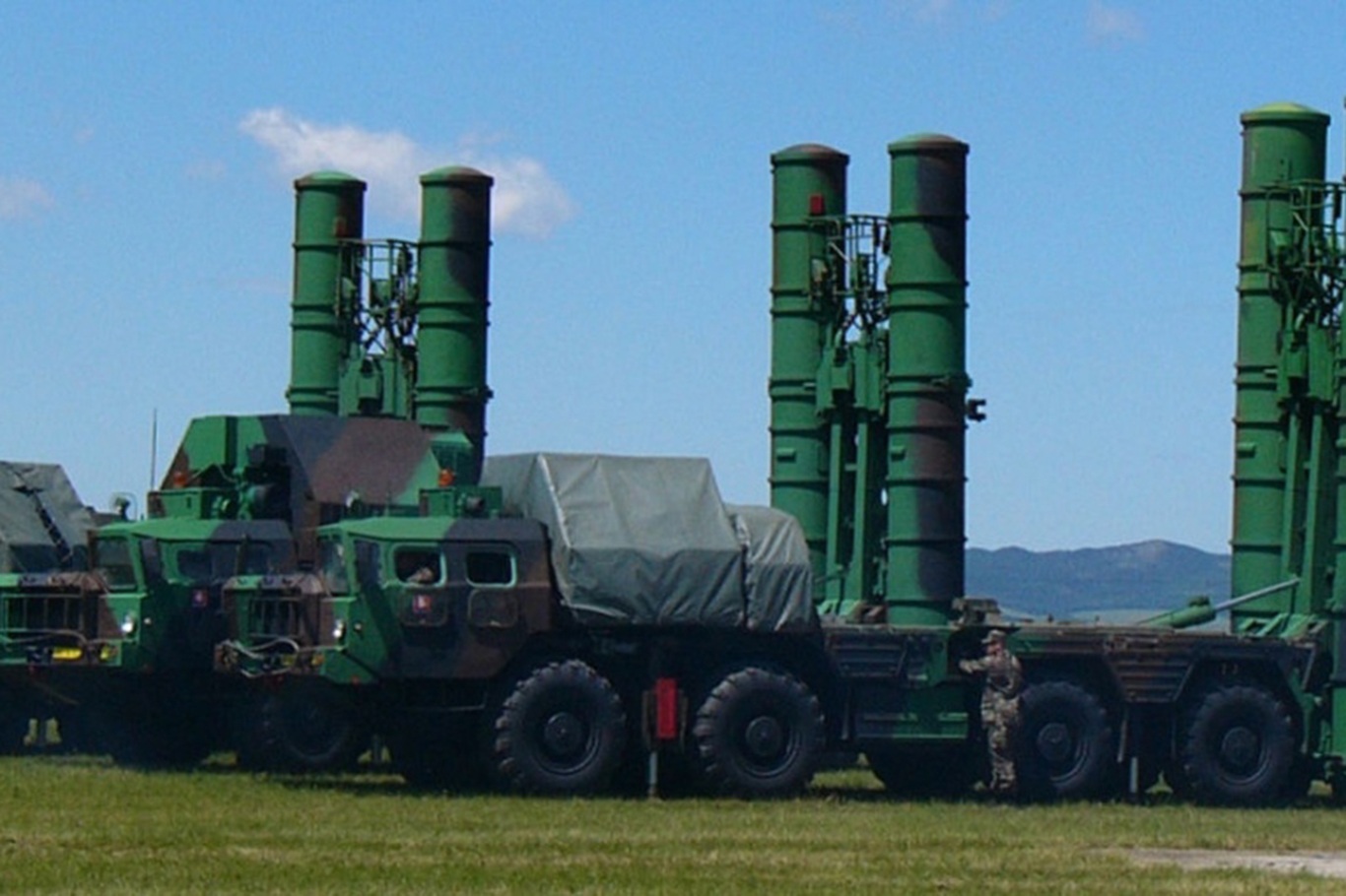 Slovakya'dan Ukrayna'ya S-300 hava savunma sistemi