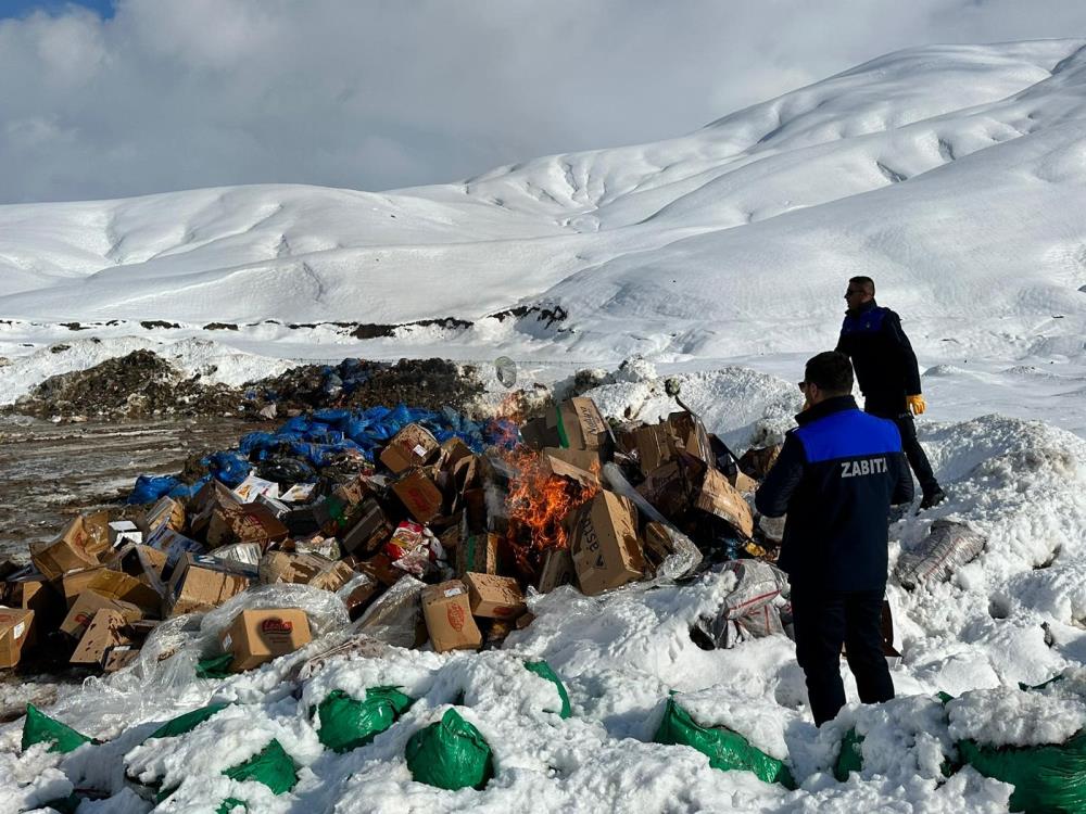 Tarihi Geçmiş Gıda Malzemesi Bulundu