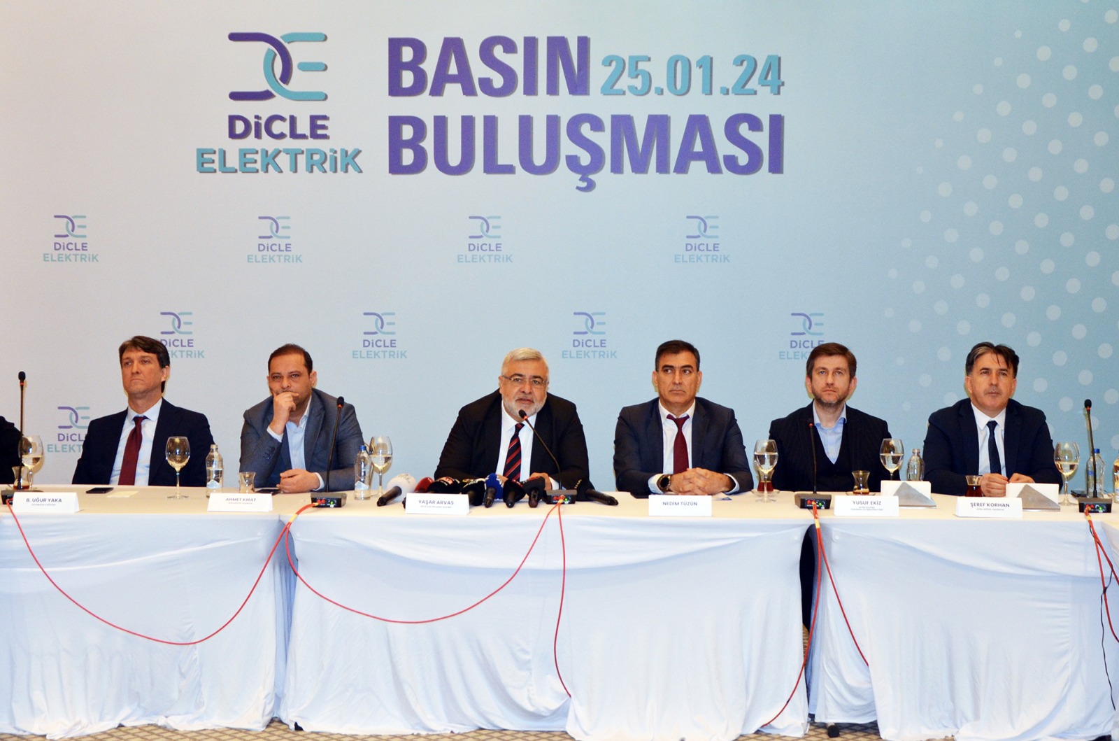 Dicle elektrik hem istihdam sağlıyor hem de yatırım yapıyor