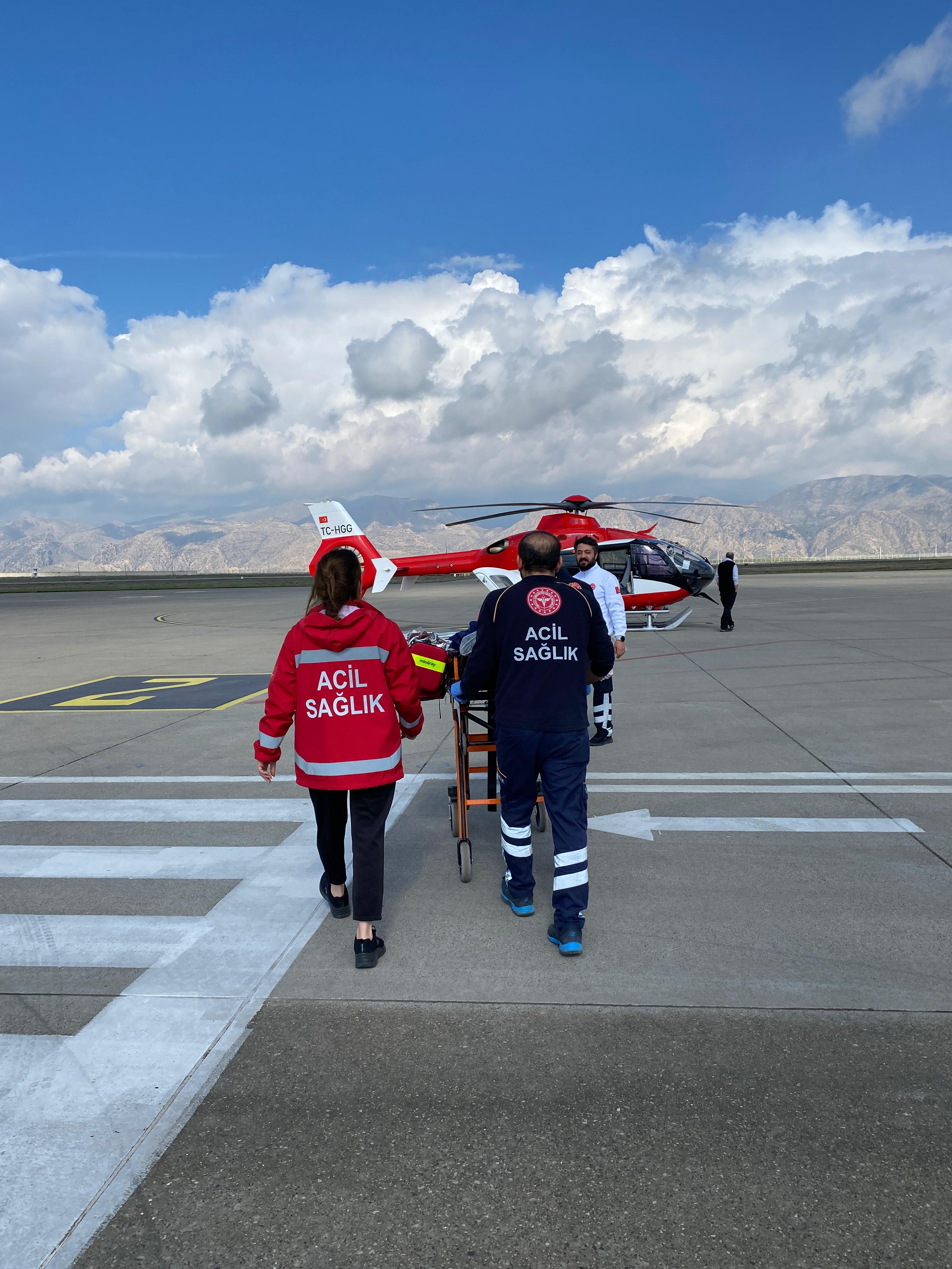 Ambulans helikopter 12 yaşındaki çocuk için seferber oldu