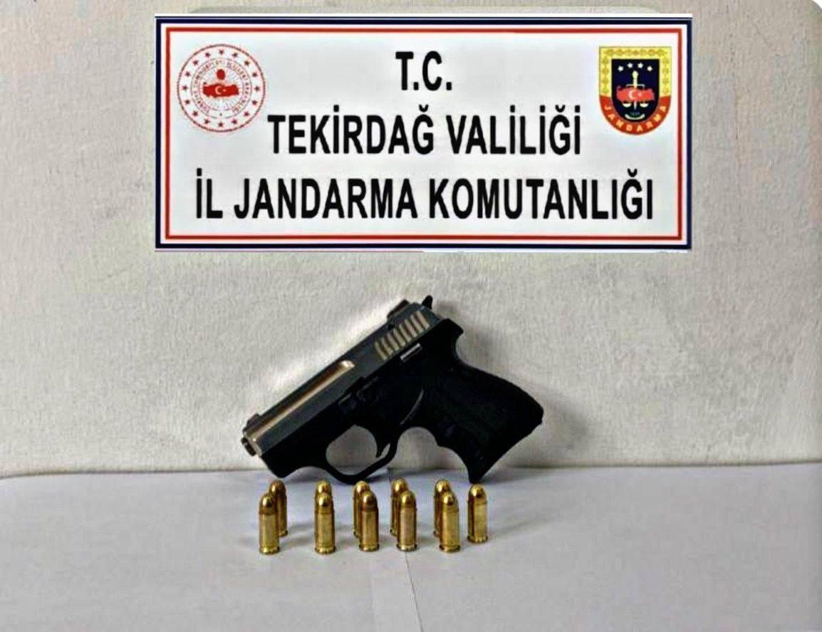 Tekirdağ’da tabancalar ele geçirildi