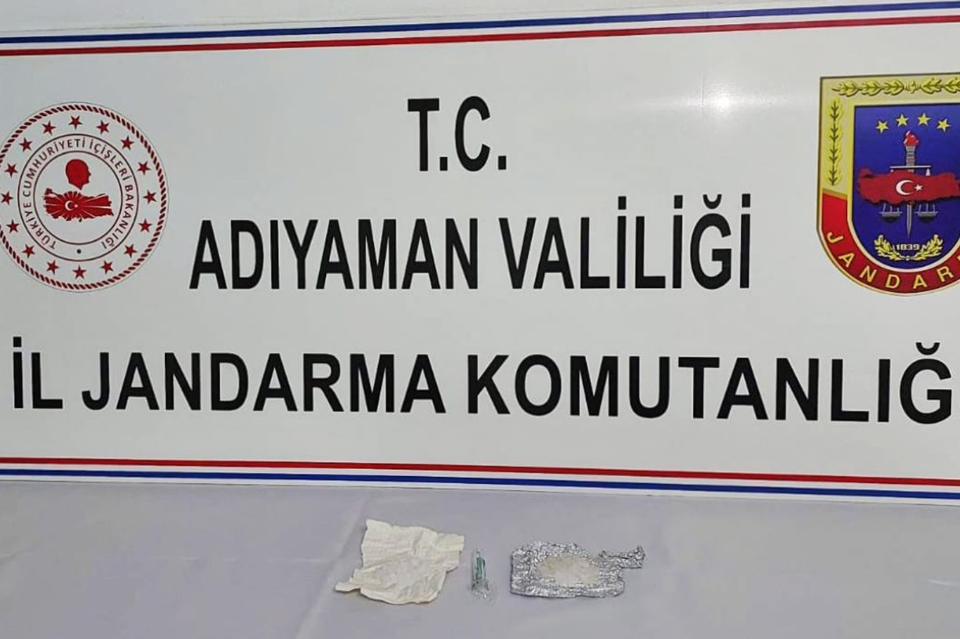 Araçlarında uyuşturucu bulunan şahıslar yakalandı