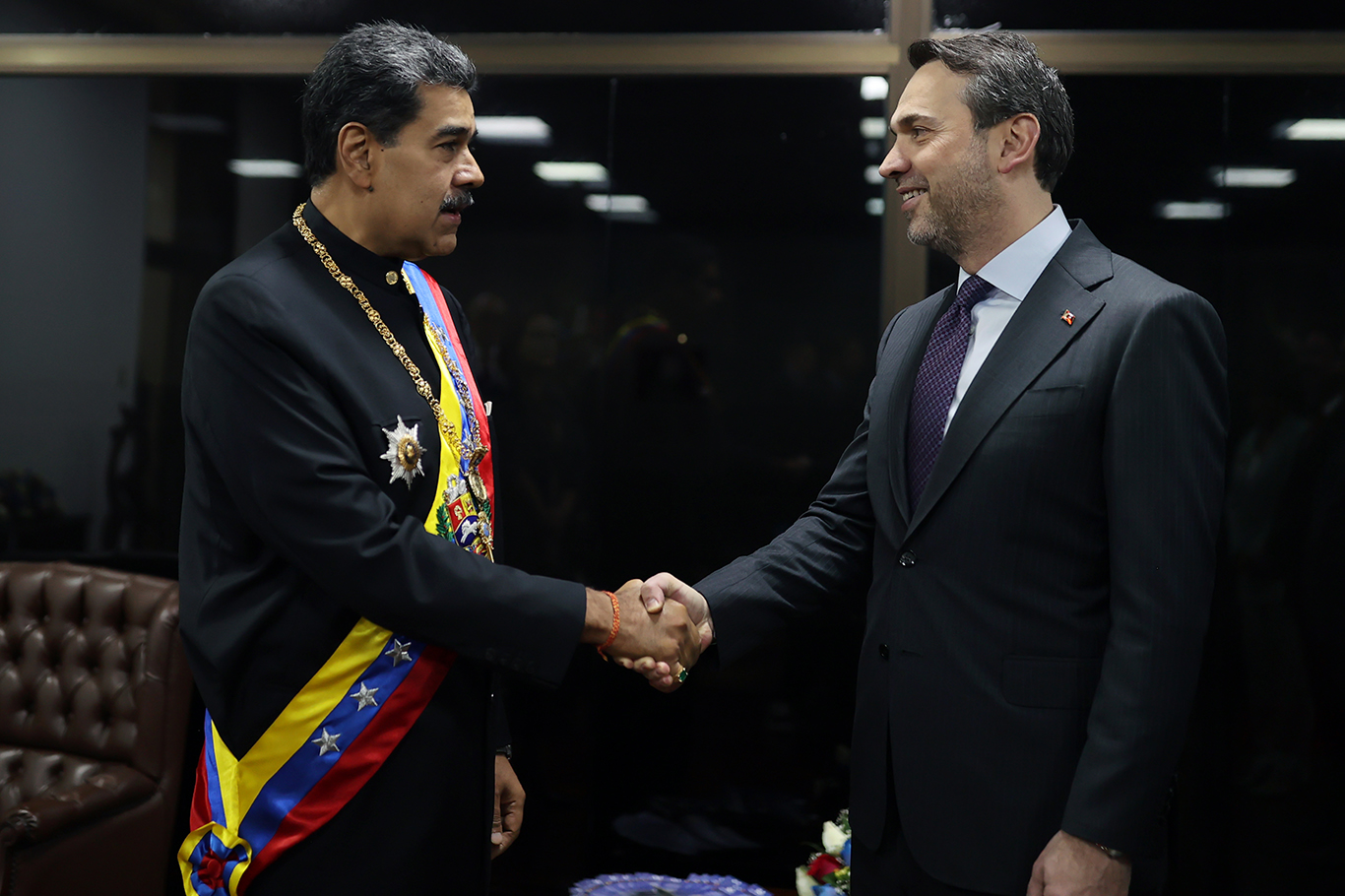 Enerji ve Tabii Kaynaklar Bakanı Bayraktar, Venezuela Devlet Başkanı Maduro ile görüştü