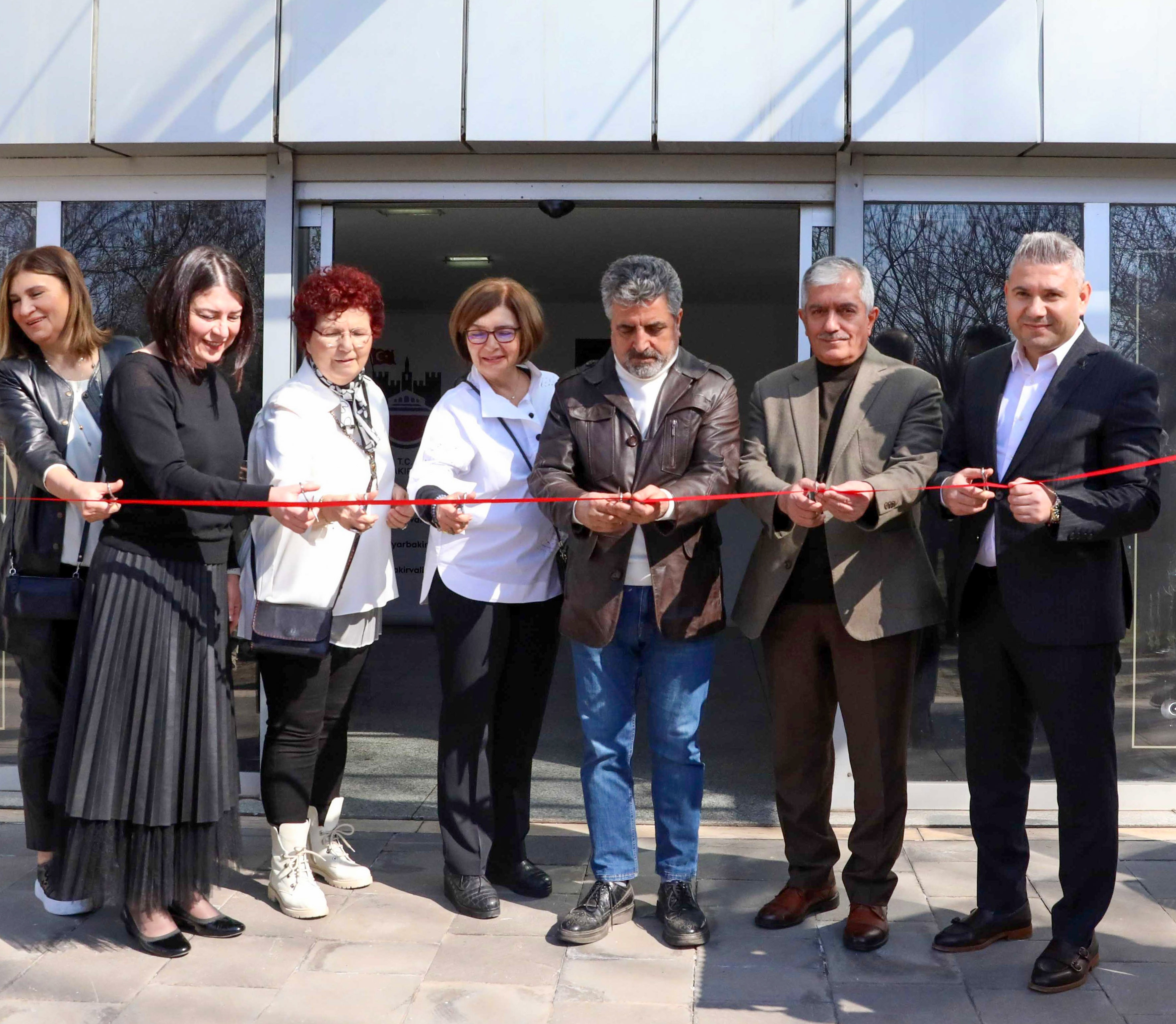 Diyarbakır'da Suluboya Ressamları Sergisi Sanatseverleri Buluştu