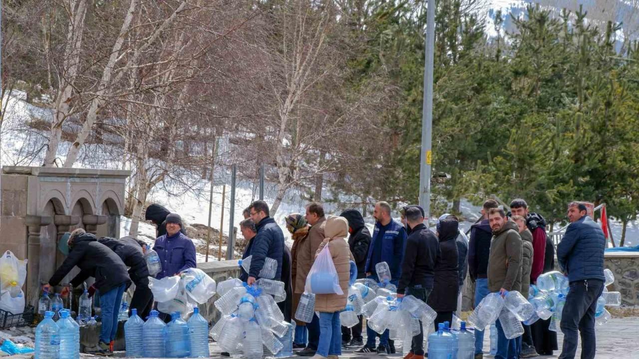 Erzurum’da iftar sofralarının vazgeçilemez kaynak suyu: Paşapınar