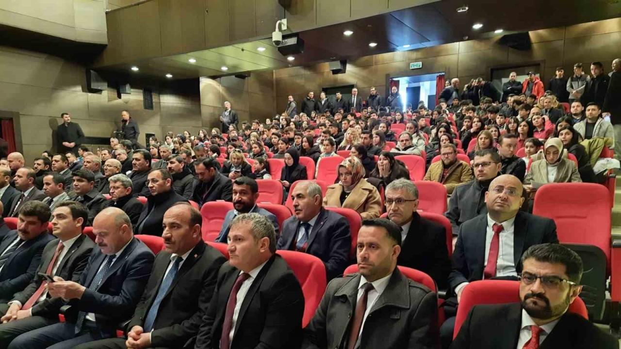 Kars’ta, İstiklal Marşı’nın kabulünün 103. Yılıdönümü etkinliği