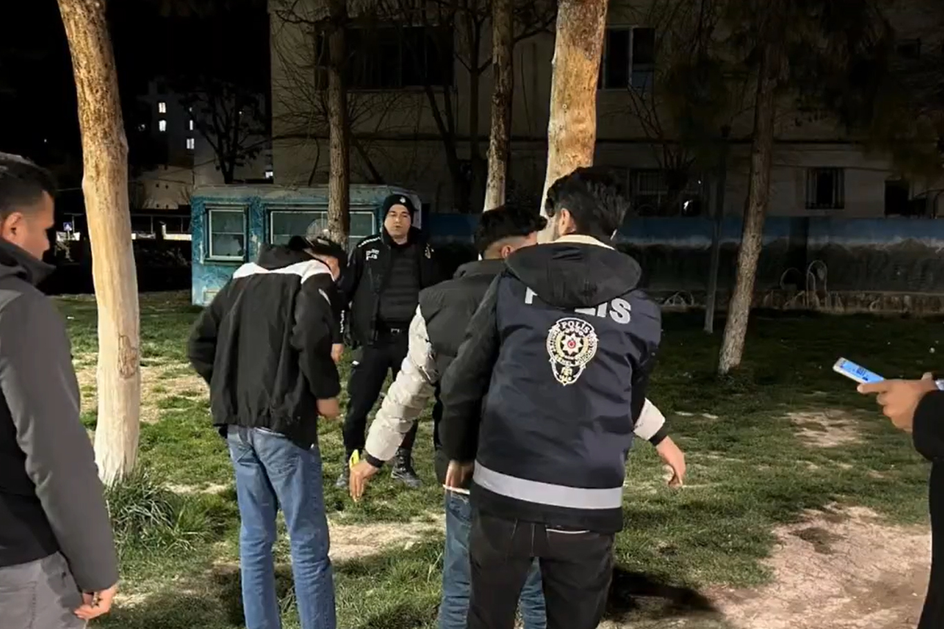 Şanlıurfa'da aranan 12 şahıs yakalandı