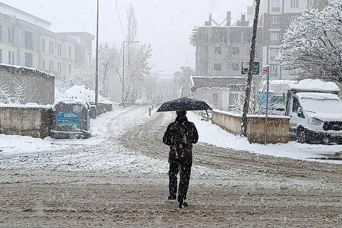 Şırnak Valiliğinden sağanak ve kar uyarısı: Okullar tatil edildi