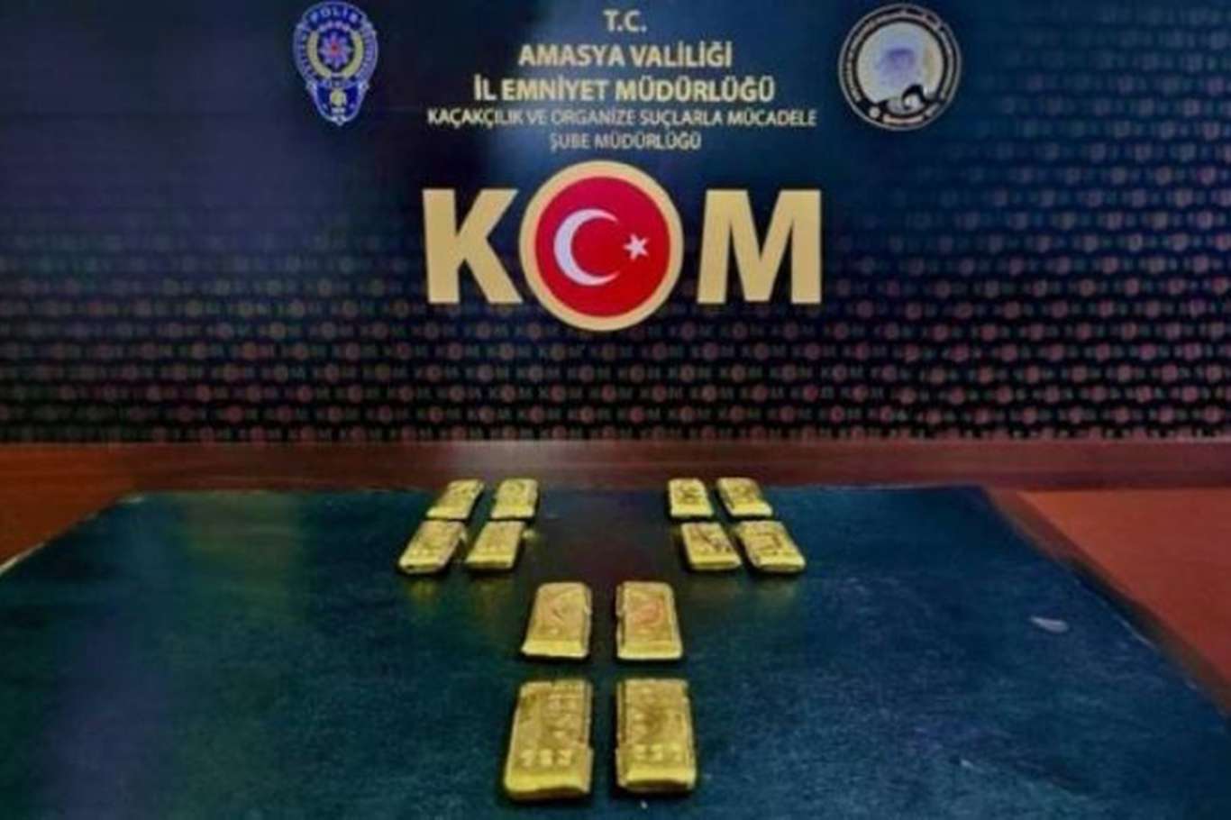 Yolcu tobüsünde 3 kilogram külçe altın ele geçirildi