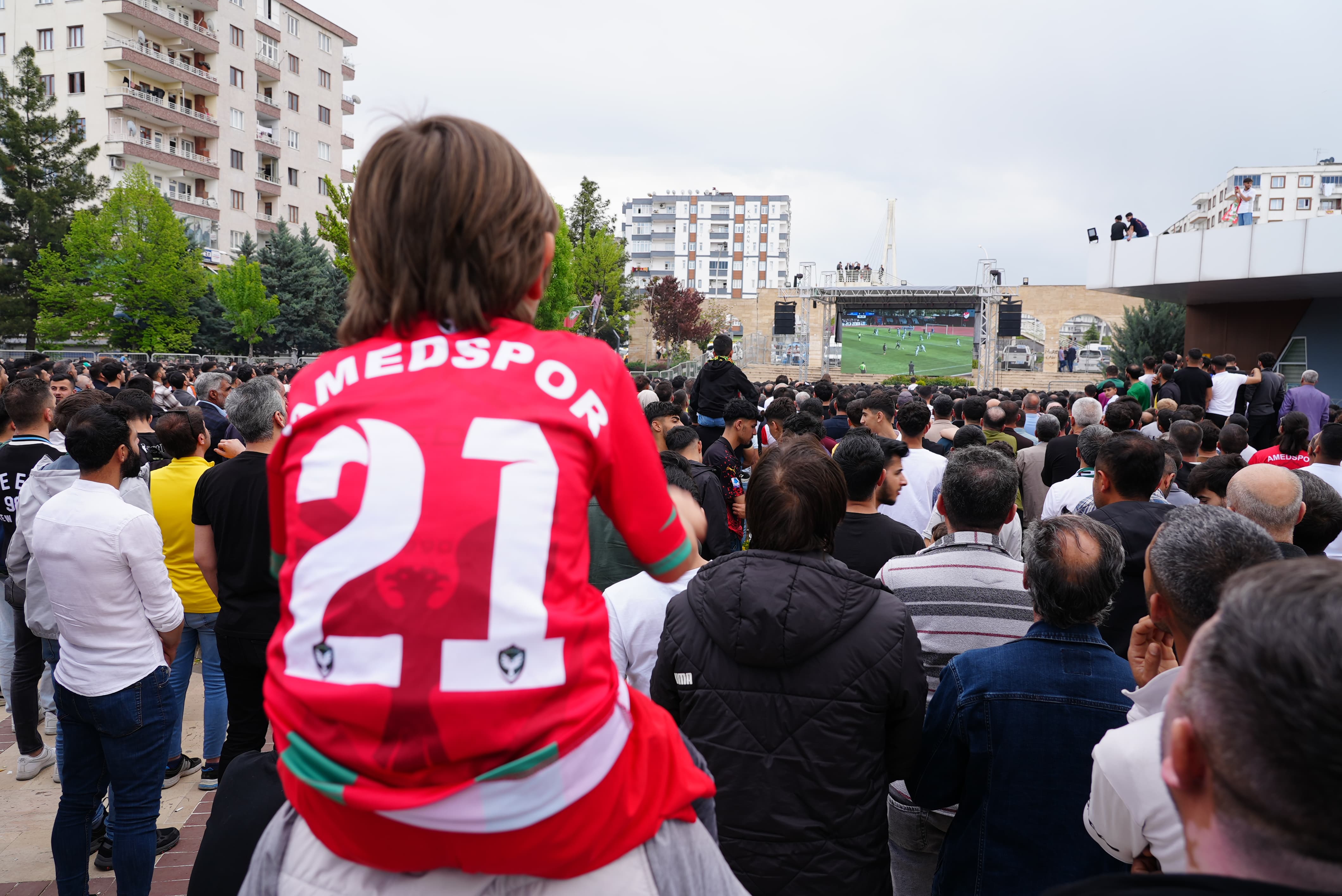 Amedspor maçını dev ekranda izleyecekler